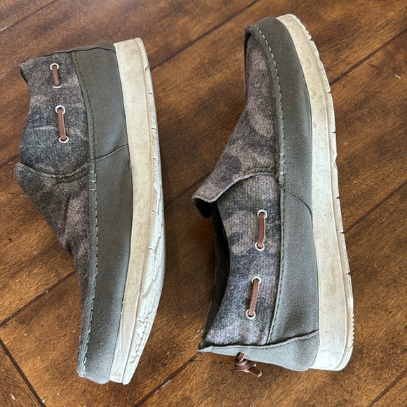 Men’s Moc-Sider Camo sperrys~ - Picture 4 of 9